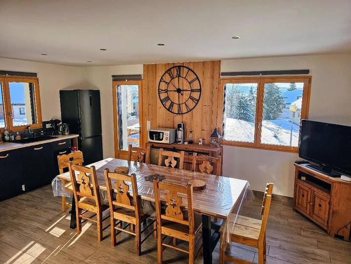 Gîte pour 8 personnes, avec vue et jardin à Chapelle-des-Bois - 2