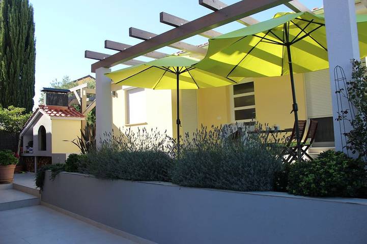 Ferienhaus für 6 Personen, mit Garten und Terrasse - 1