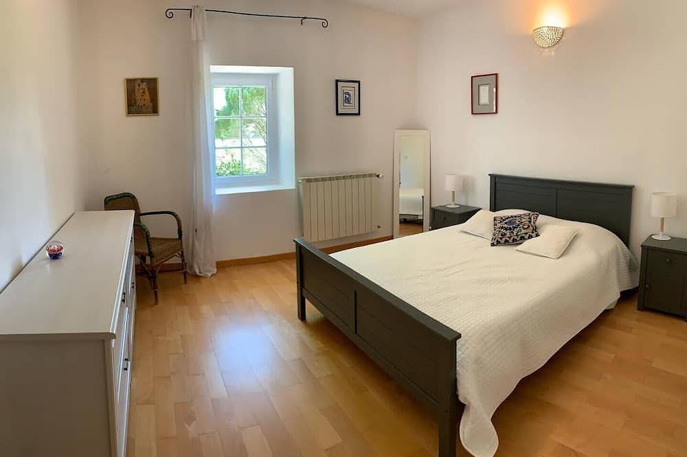 Beautiful house with private pool in Châteaurenard in Châteaurenard, Arles region
