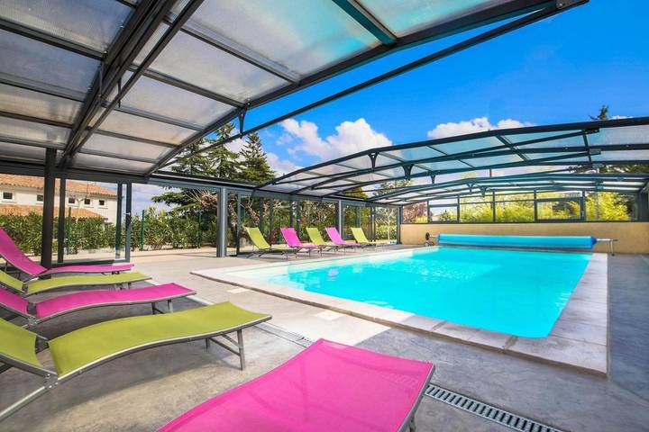 Maison d’hôte pour 4 personnes, avec Terrasse et Jardin ainsi que Piscine et Vue