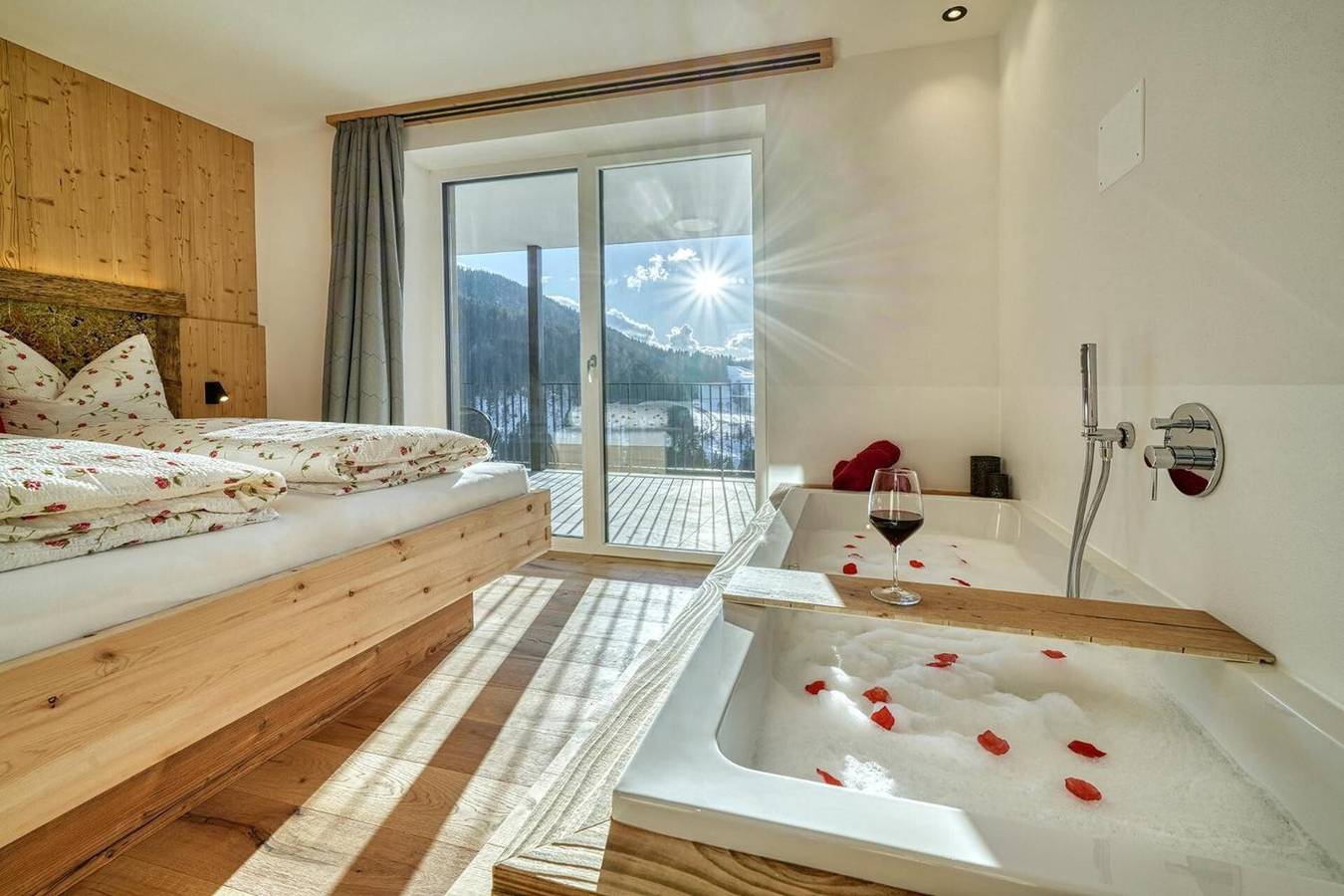 Ganze Wohnung, Apartment 'Hinterrainer - Lodge Nidum' mit Bergblick, Gemeinschaftsgarten und Wlan in Hafling, Sarntaler Alpen