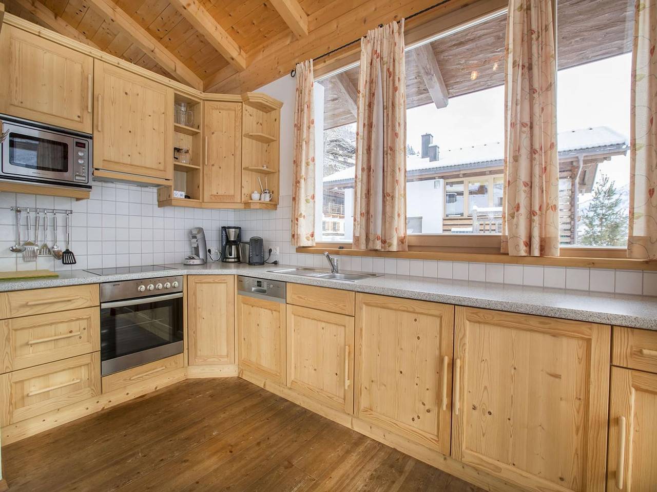 Villa voor 10 personen met balkon in Pinzgau