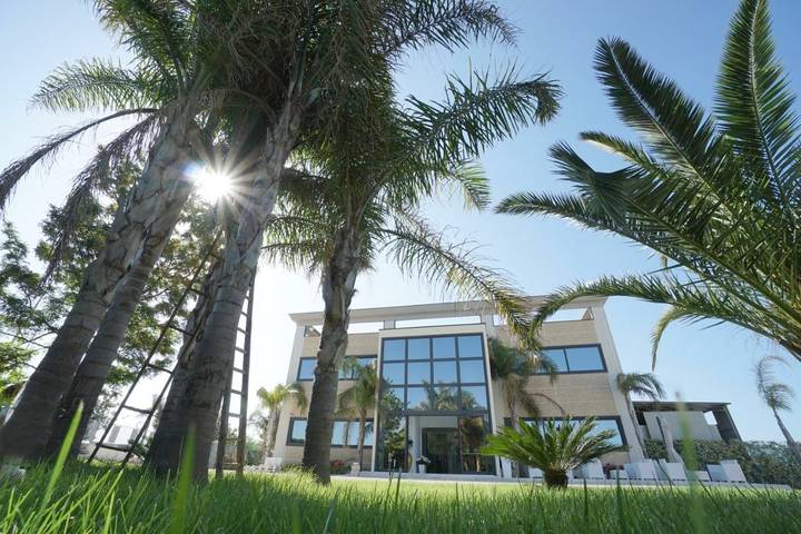 Appartamento per 2 persone, con panorama e giardino, adatto a famiglie con bambini in Leverano