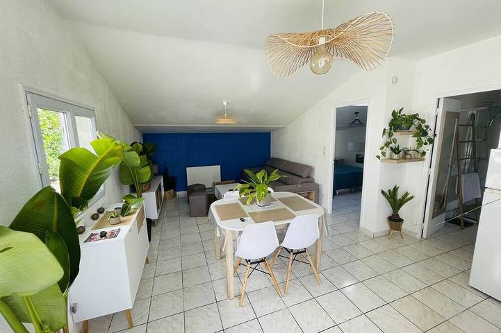 Location de vacances pour 4 personnes, avec Jardin à Asnières-la-Giraud