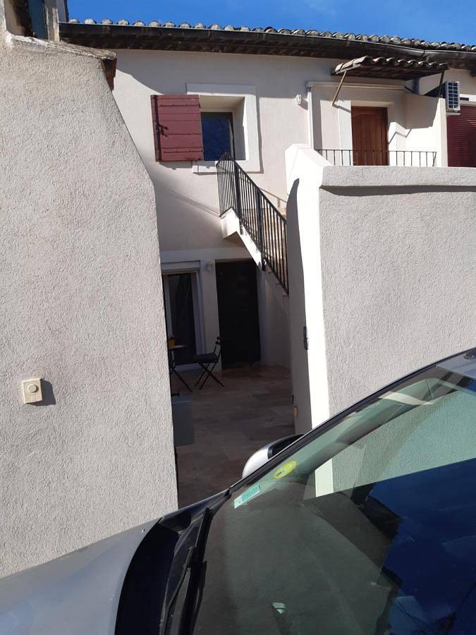 Gîte pour 2 personnes, avec terrasse à Eyguières - 2