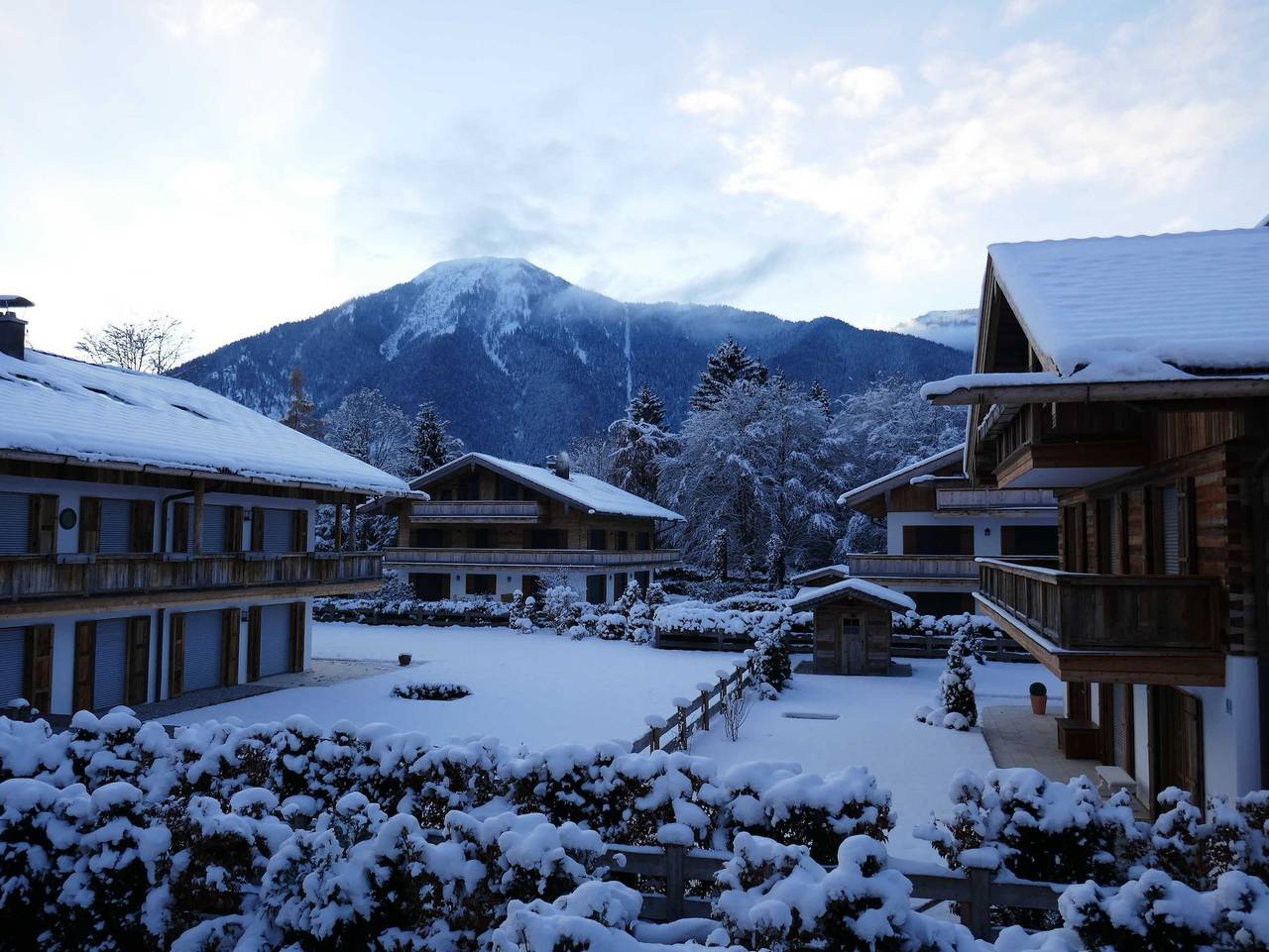 Ganze Ferienwohnung, Bodenschneid-Suiten Rottach-Egern - Bodenschneid Suiten Gartenblick Süd in Rottach-Egern, Bayerische Alpen