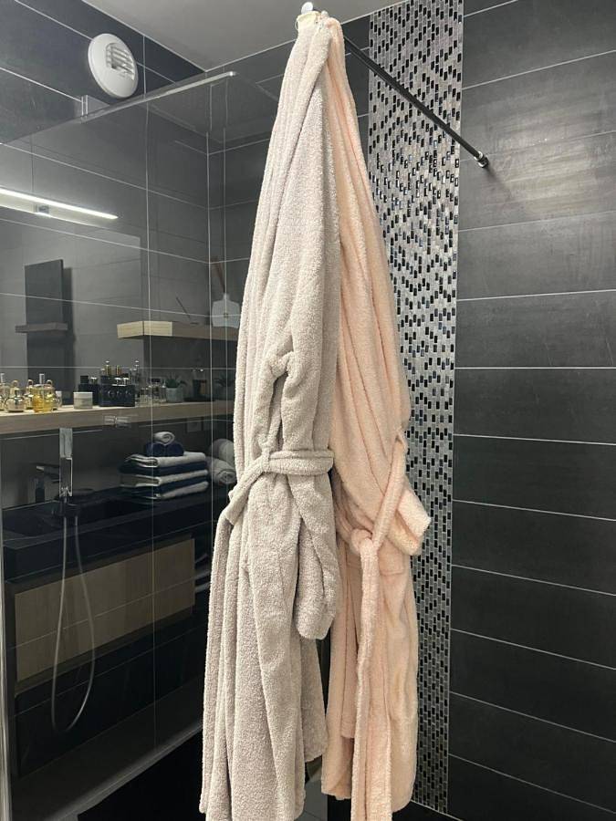 Appartement entier, Warm apartment + private free park. in Vétraz-Monthoux, Région de Saint-Julien-en-Genevois