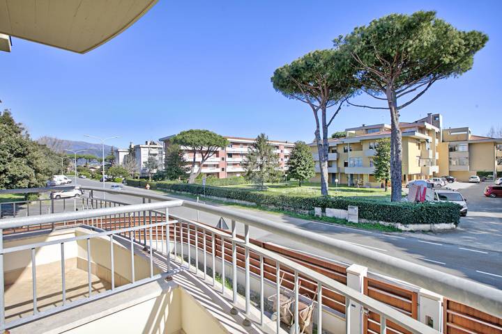 Vakantiewoning voor 4 personen, met balkon, kindvriendelijk in Lido di Camaiore