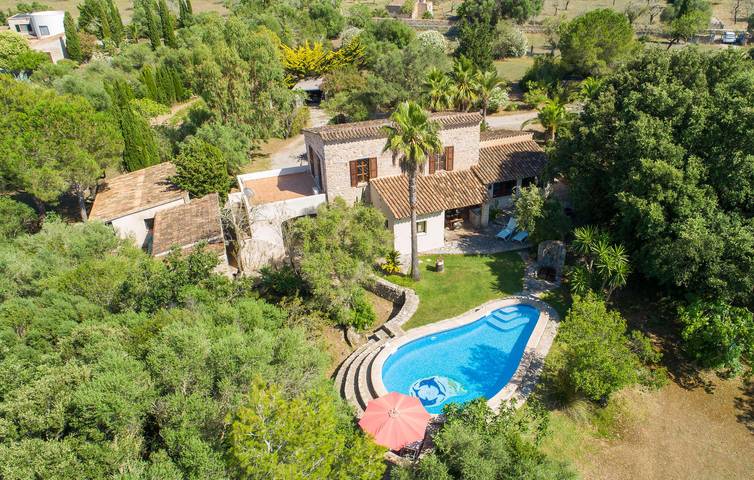 Charmantes Artà Apartment mit Terrasse, Pool und Grill in Artà, Mallorca Osten