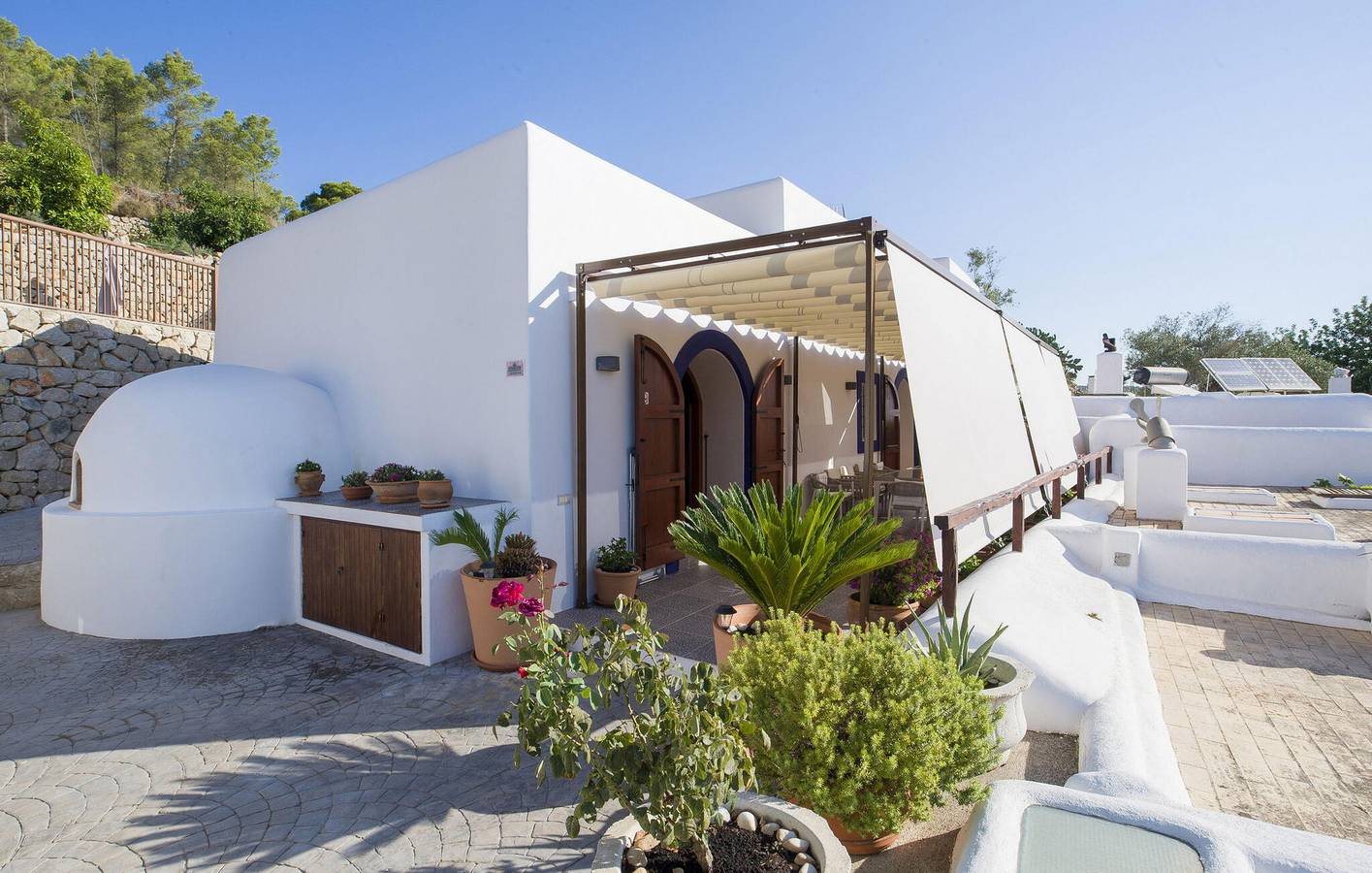 Sant Mateu d'Albarca Vacation Apartment with Pool - 2km to Coast in Sant Mateu d'Albarca, Sant Antoni de Portmany