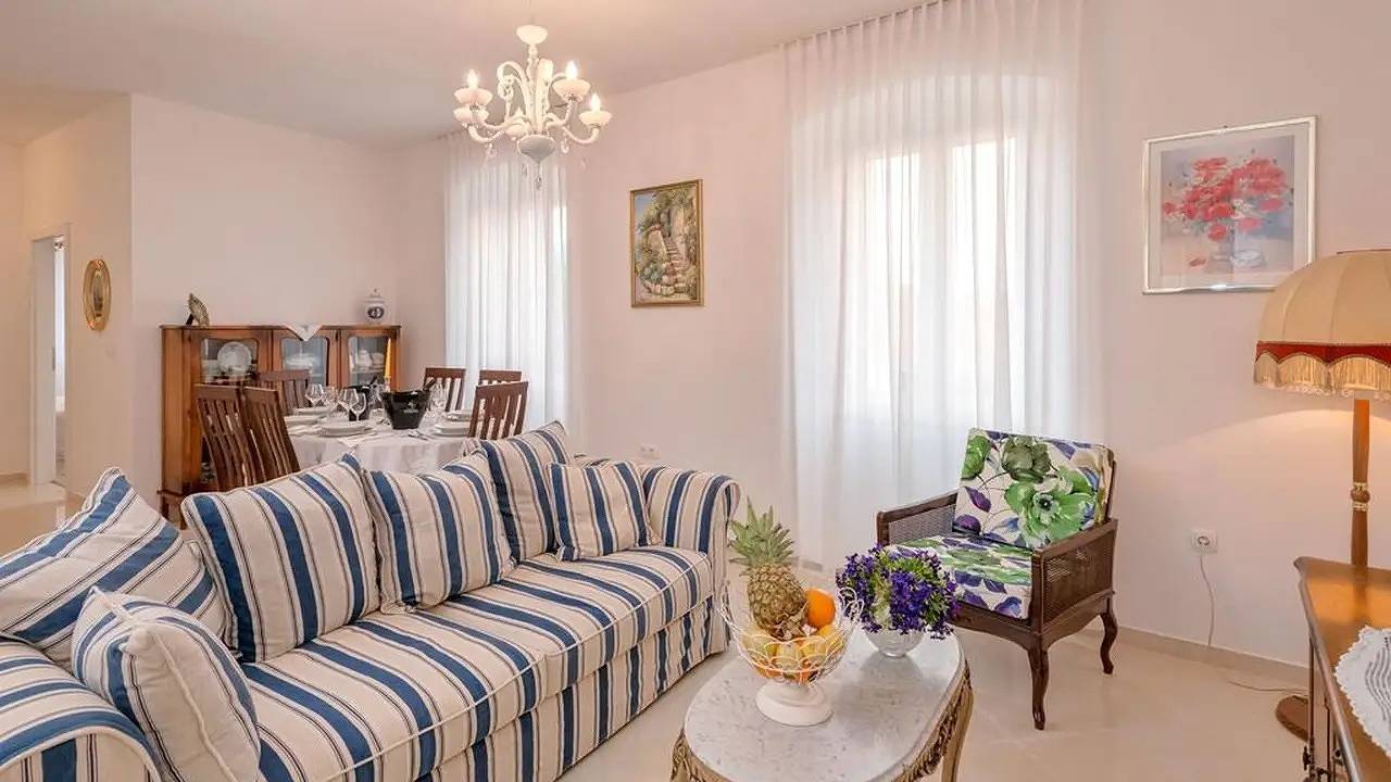 Apartamento vacacional entero, Ferienwohnung für 7 Personen (92 m²) in Jelsa in Jelsa, Hvar (isla)