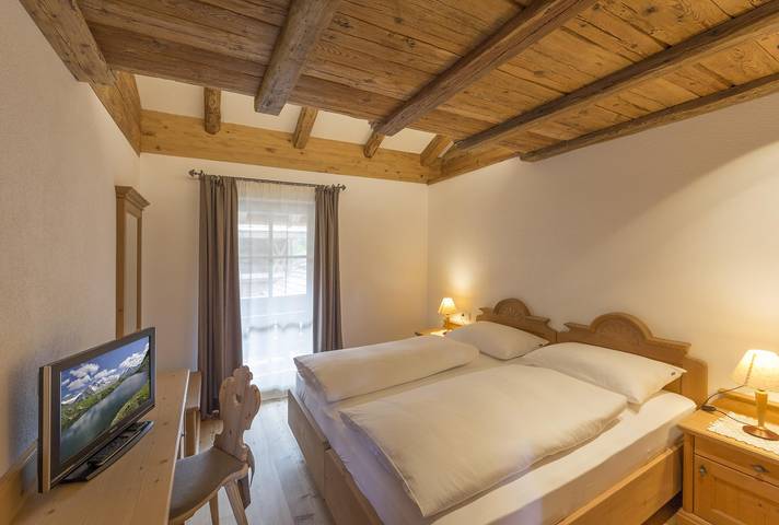 Ferienwohnung für 7 Personen, mit Balkon und Whirlpool sowie Sauna und Garten in Olang - 3