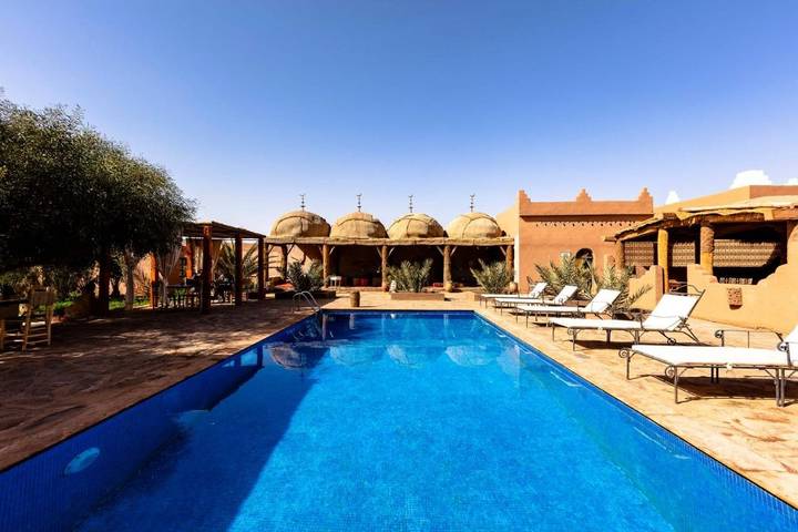 Alojamiento y desayuno para 3 personas, con piscina además de terraza y jardín, Se admiten mascotas - 1
