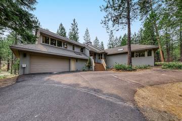 Vacation House for 14 Guests in Black Butte Ranch, Oregon, Picture 2