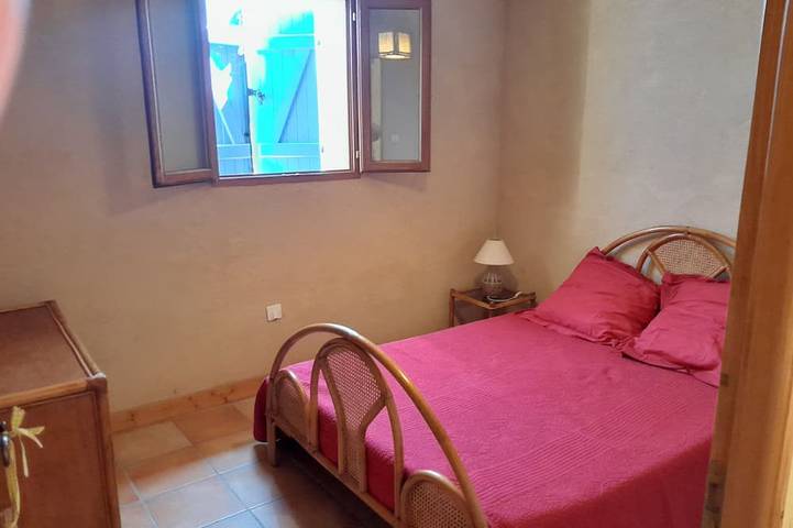 Gîte pour 4 personnes, avec terrasse et jardin, animaux acceptés dans Privas - 2