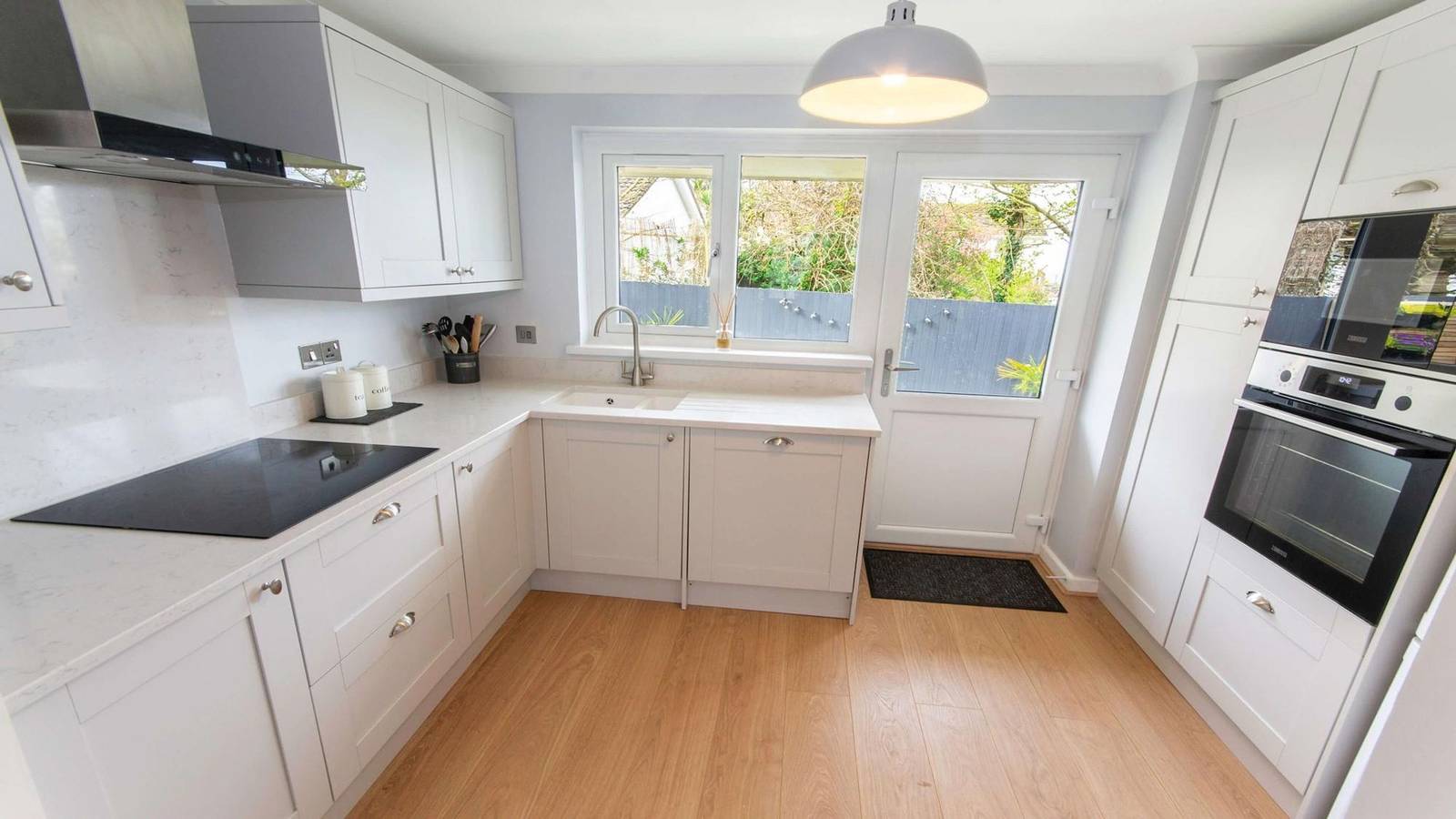 Oceanside Croyde | 3 Bedrooms | Sleeps 6 in Croyde, Devon