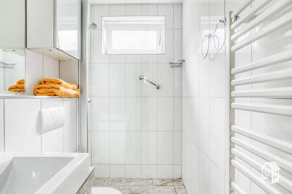 Appartement entier, Comfortable 2-room apartment near the subway in a quiet location in Hamburg Niendorf, Hambourg