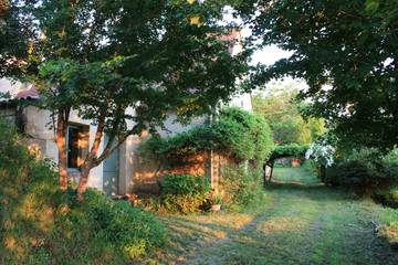 Gîte pour 4 personnes, avec jardin à Tursac
