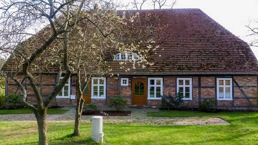 Ferienwohnung für 4 Personen, mit Garten in Weitendorf - 3