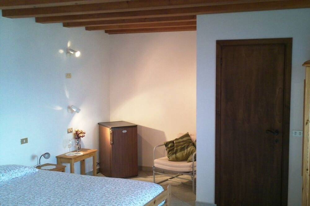 Doubbleroom at garden level with incredible view on Lake Garda in Toscolano-Maderno, Gardasee-Berge