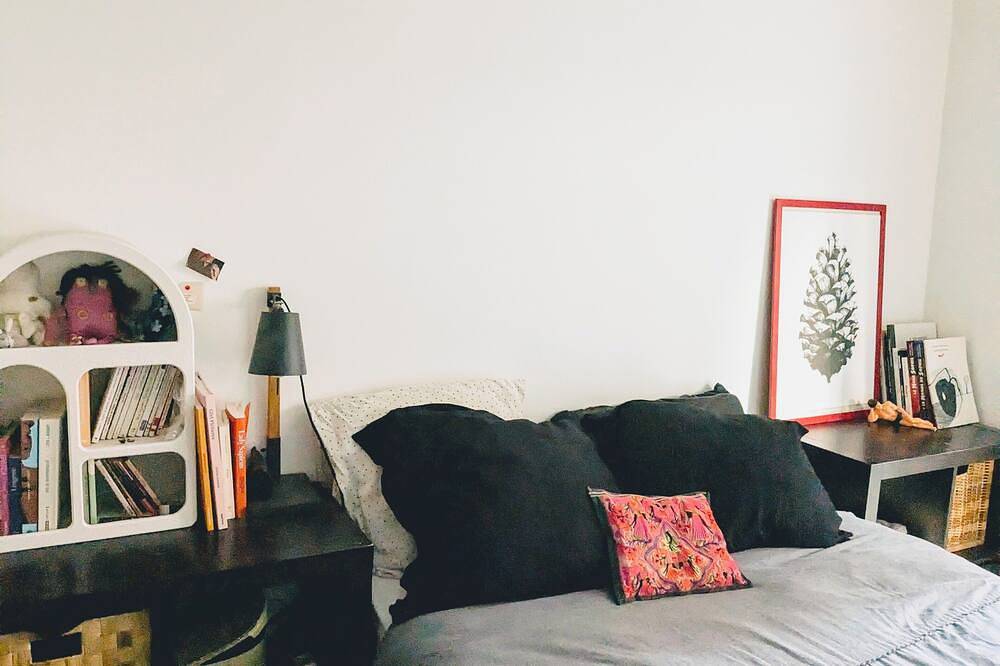 Entire apartment, Garden apartment 5 minutes from the sea in La Garde, Toulon region