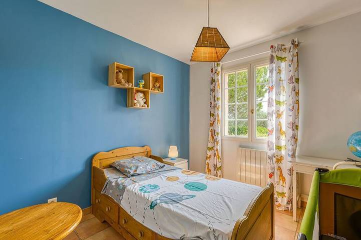 Location de vacances pour 5 personnes, avec jardin ainsi que terrasse et piscine à Sabran - 4