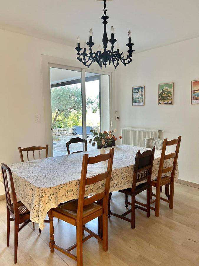 Villa pour 16 personnes, avec Balcon ainsi que Terrasse et Piscine