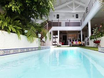 Maison d’hôte pour 2 personnes, avec jardin et terrasse ainsi que piscine et jacuzzi à Narbonne