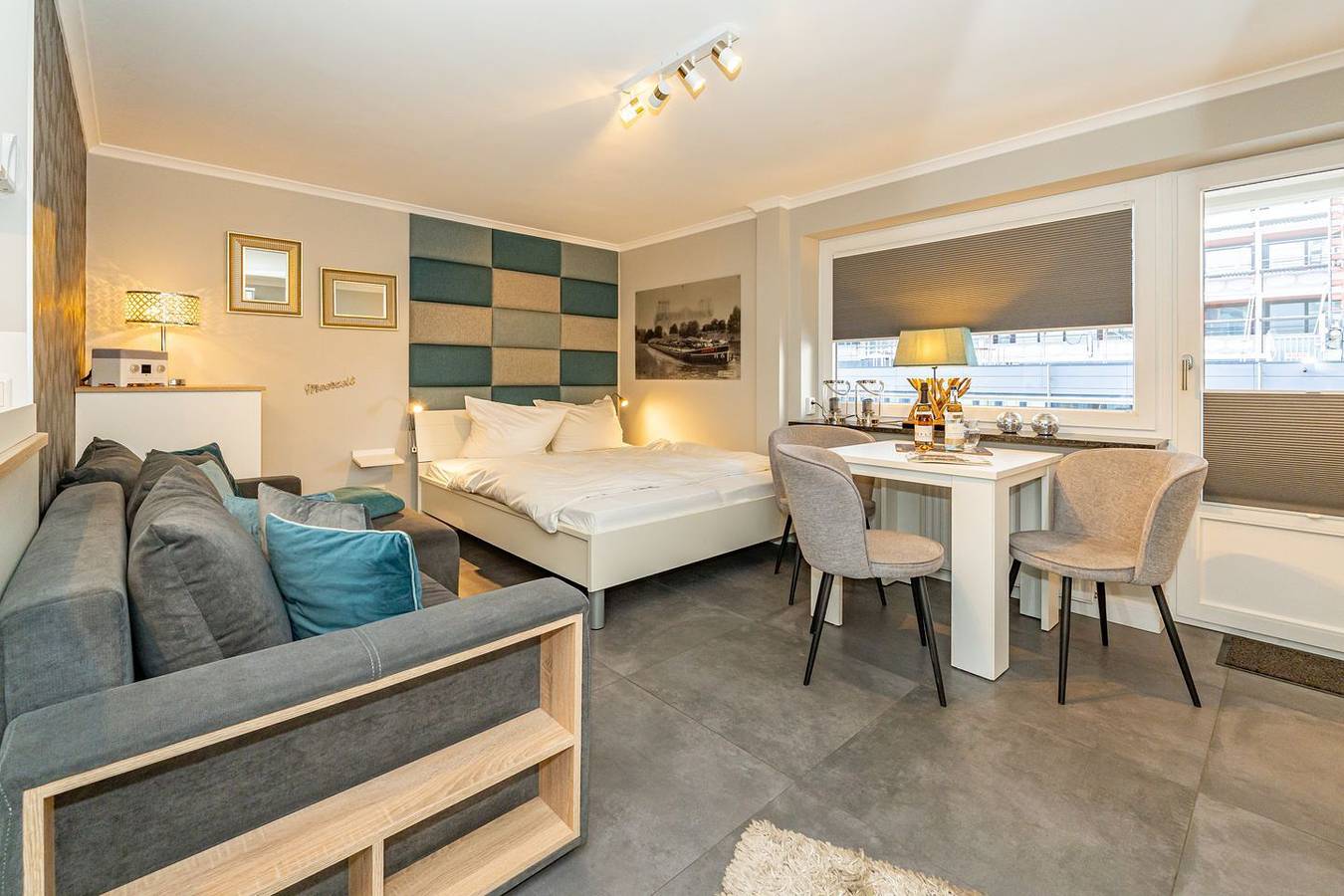 Ganze Wohnung, Moderne Ferienwohnung auf Sylt mit überdachtem Balkon und Top-Lage in Westerland, Sylt (Gemeinde)