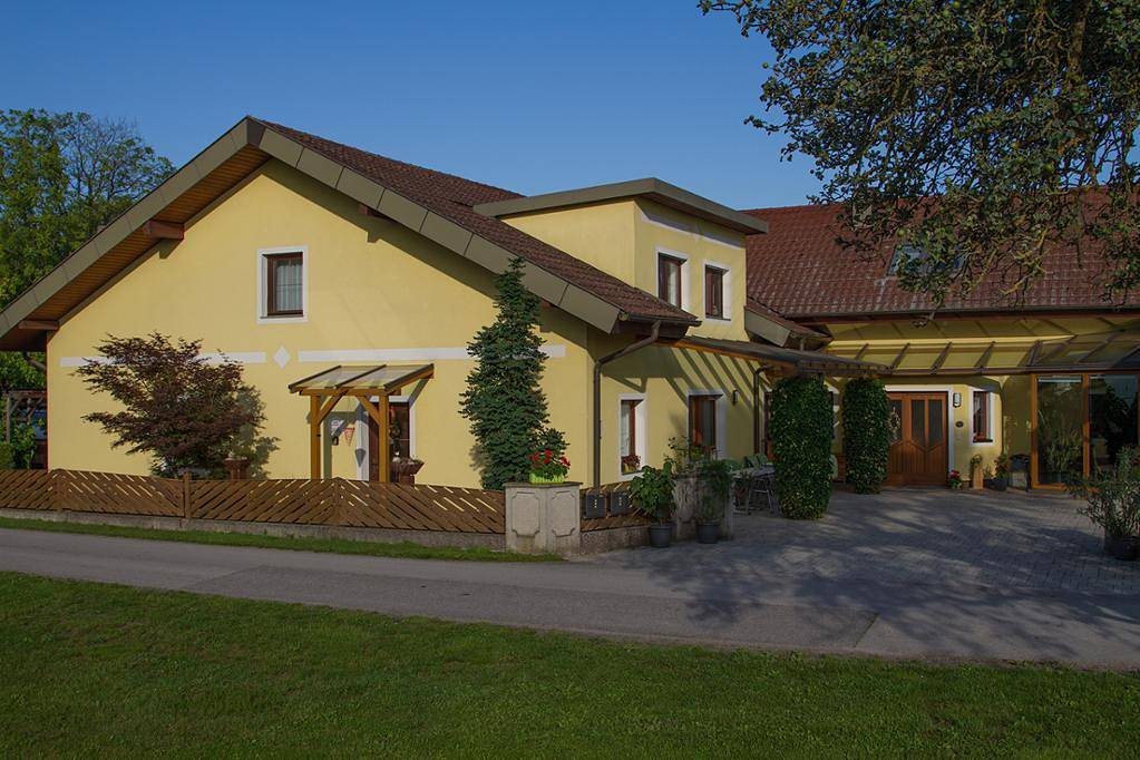Ganze Ferienwohnung, Ferienwohnung und Privatzimmer "Familie Leeb" - Doppelzimmer Sommer in Scheibe, Persenbeug-Gottsdorf