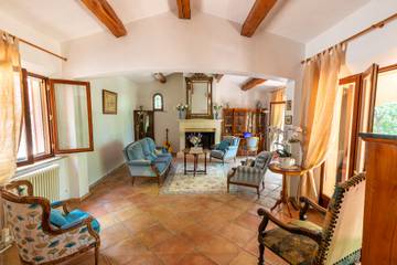 Maison De Vacances pour 10 Personnes dans Saint-Cézaire-sur-Siagne, Région de Cannes, Photo 1