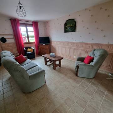 Gîte pour 6 personnes, avec terrasse à Chémery