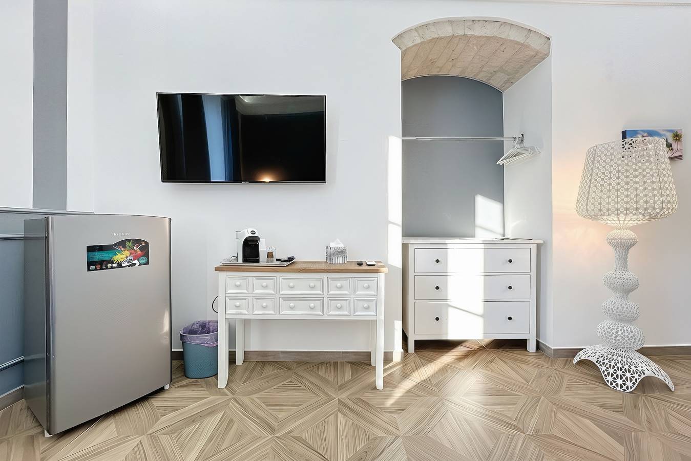 Bed and Breakfast 'Camera Queen - Orchidea Celeste' con vistas al mar, Wi-Fi y aire acondicionado in Manfredonia, Gargano