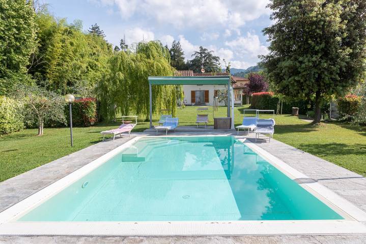 Casa vacanze 'Villa Moderna Resort' con piscina privata, Wi-Fi e aria condizionata in Borgo San Lorenzo (comune), Firenze province