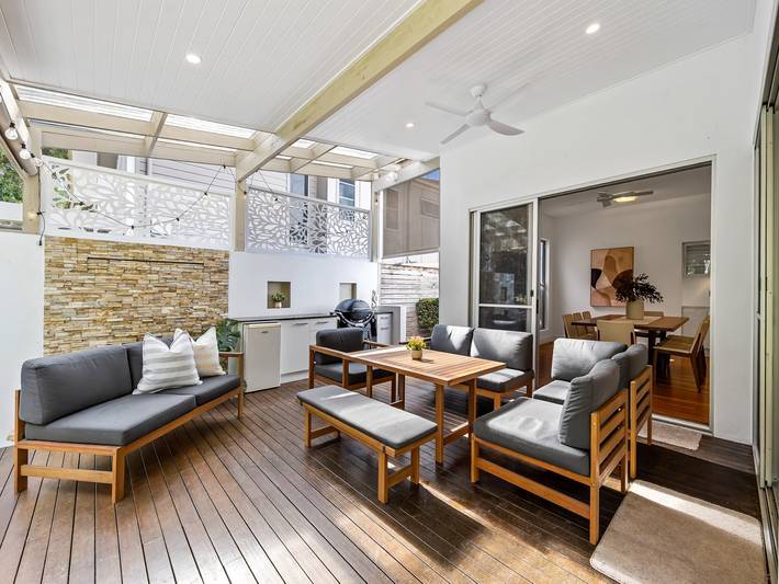 Apartamento entero, Amplio hogar 3 hab con terraza cerca playa in Alexandra Headland, Sunshine Coast