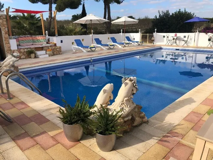 Ferienwohnung für 4 Personen, mit Garten und Ausblick sowie Pool - 1