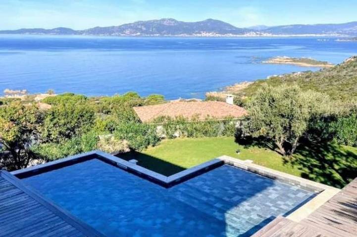 Location de vacances pour 12 personnes dans Portigliolo