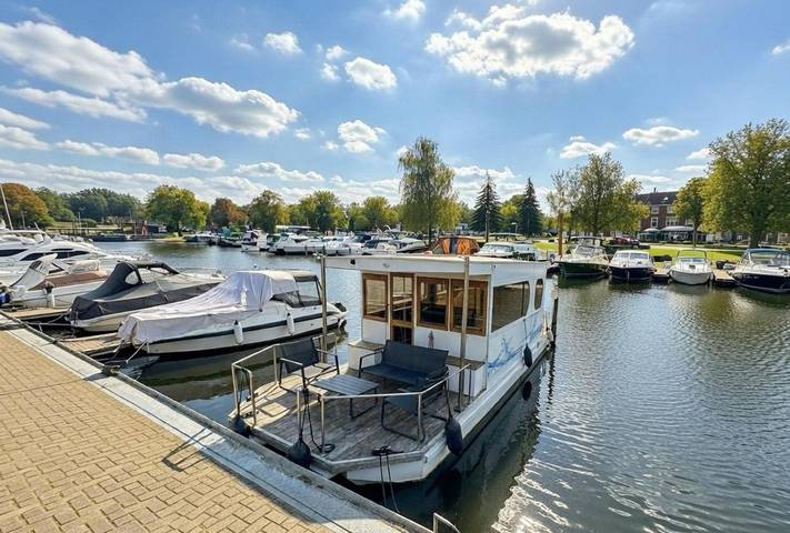 Boot für 4 Personen, mit Terrasse