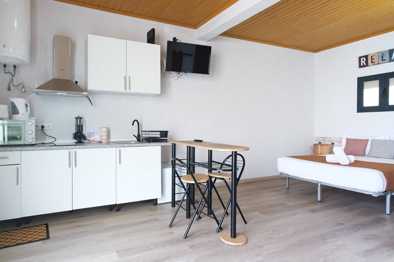 Ganze Wohnung, Ferienwohnung für 2 Personen mit Terrasse in Machico, Madeira