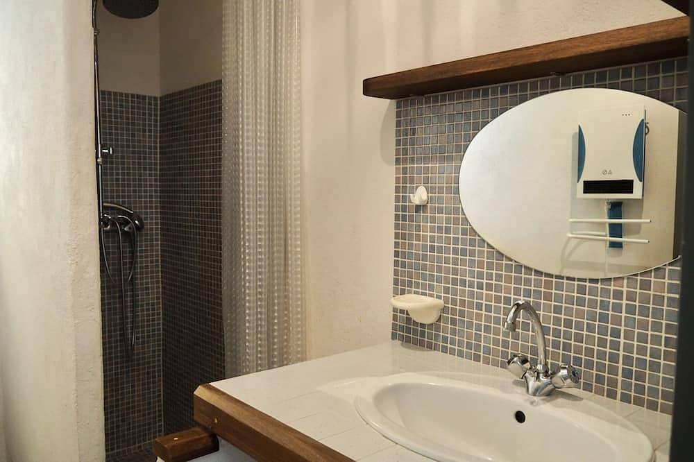 Charmantes Landhaus aus Stein-Klimaanlage. Gemeinschafts-Pool 2 Häuser 10x5 in Gordes, Regionaler Naturpark Luberon