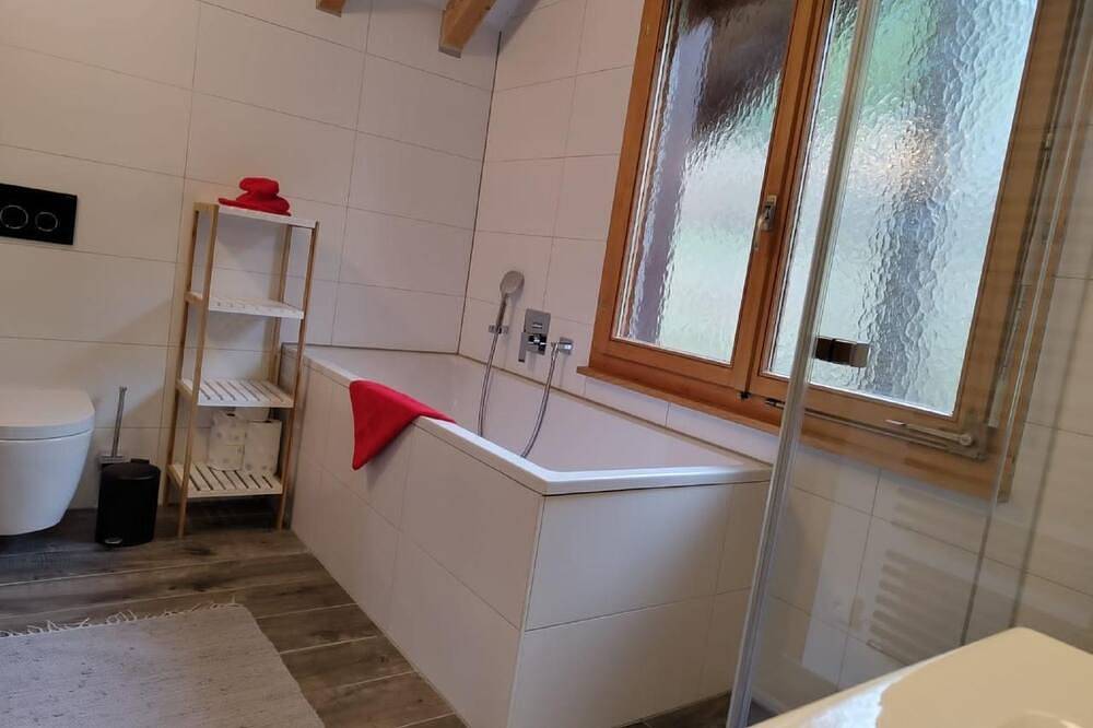 Villa Seelisberg mit Jacuzzi und Panoramablick in Seelisberg, Vierwaldstättersee