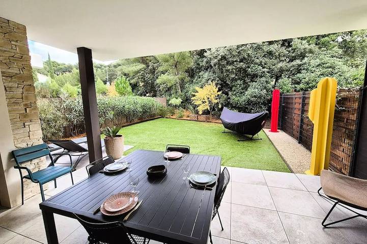 Gîte pour 5 personnes, avec terrasse dans Port Pin Rolland