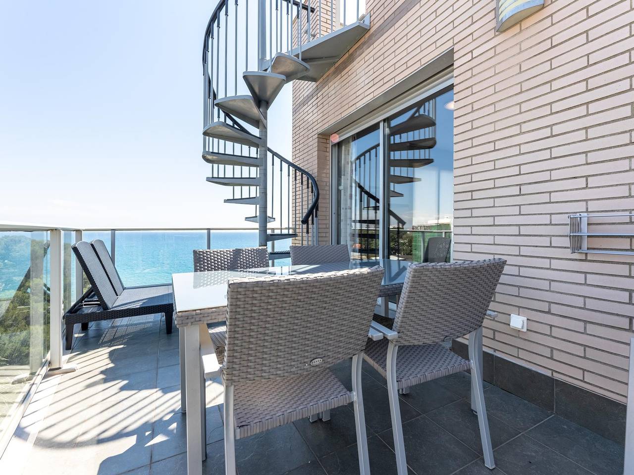 Apartamento vacacional entero, Vistas espectaculares al mar mediterráneo in Miami Playa, Costa Dorada