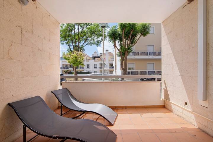 Ganze Wohnung, Ferienwohnung 'T2 D Apt Amendoeira' mit Gemeinschaftspool, 2 Balkonen und WLAN in Santa Luzia (Tavira), Parque Natural da Ria Formosa