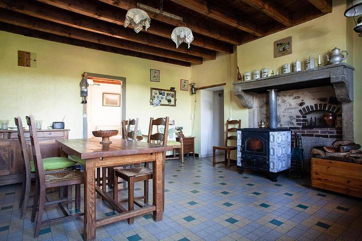 Location de vacances pour 6 personnes, avec terrasse et vue à Villapourçon - 2