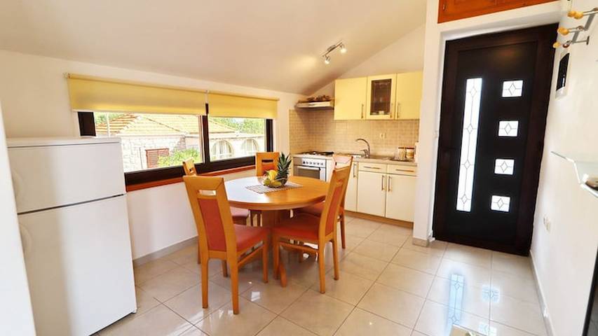 Apartament wakacyjny dla 2 osób, z balkon w Vela Luka