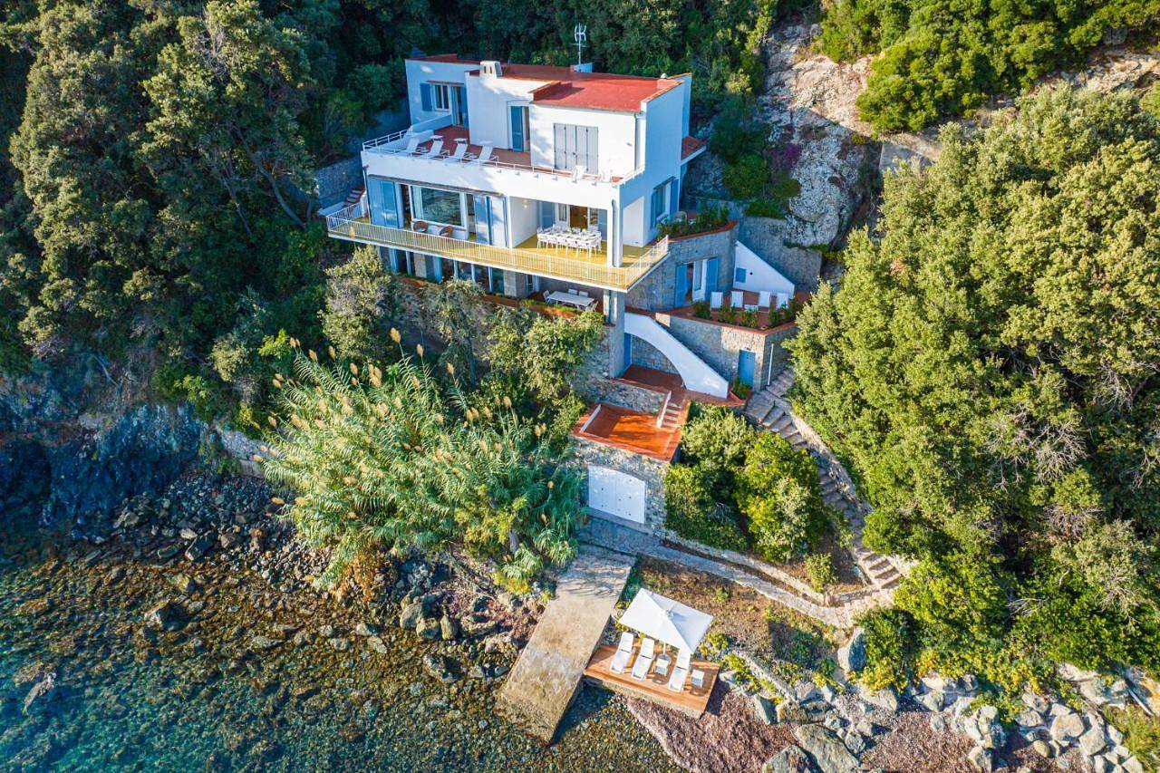 Villa Escalina with private beach and A/C in Marciana Marina, Arcipelago Toscano