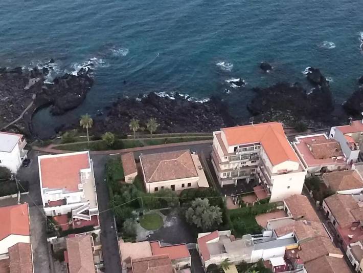 Appartamento per 7 persone, con Balcone e Terrazza a Stazzo