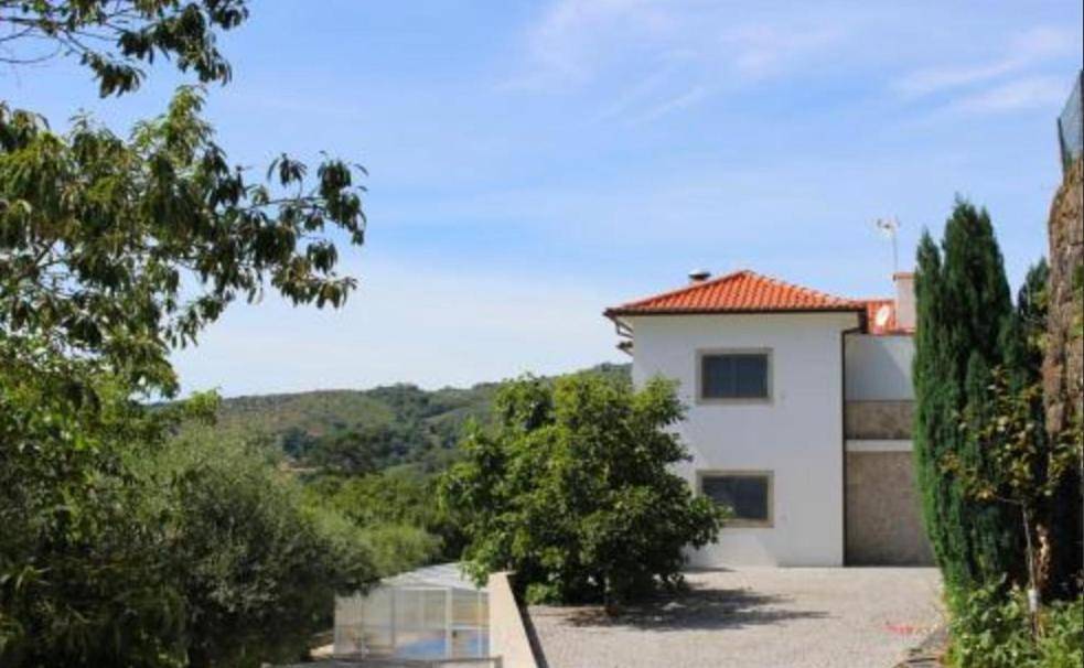 Villa in Aboim da Nóbrega e Gondomar, Distrito de Braga