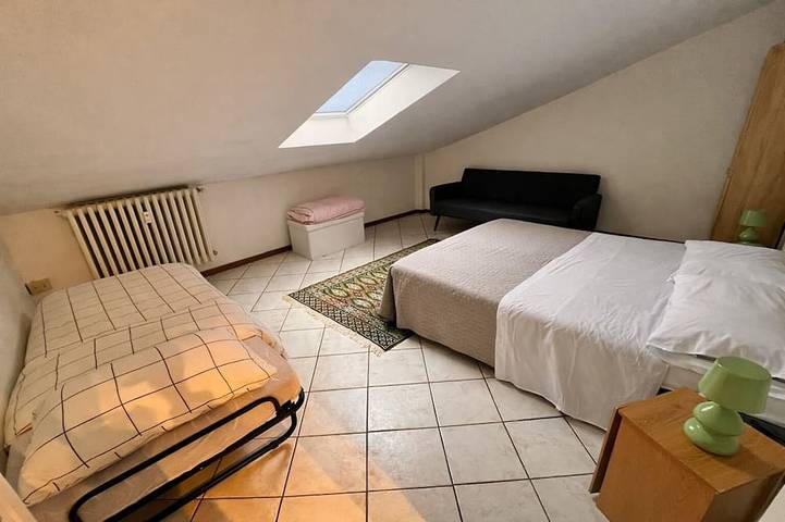 Ganze Wohnung, Loues House in Asti, Asti (Gemeinde)
